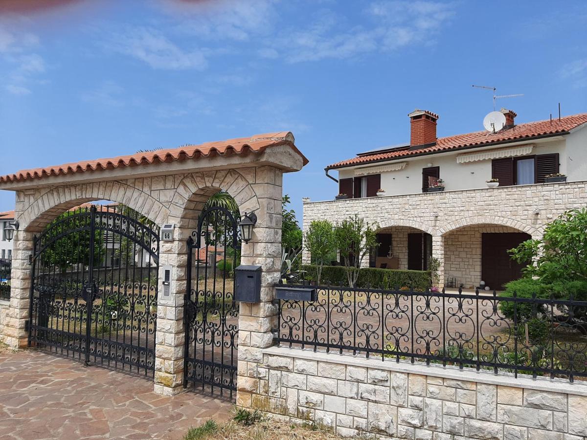 Apartments Mihael And Melani Poreč Extérieur photo